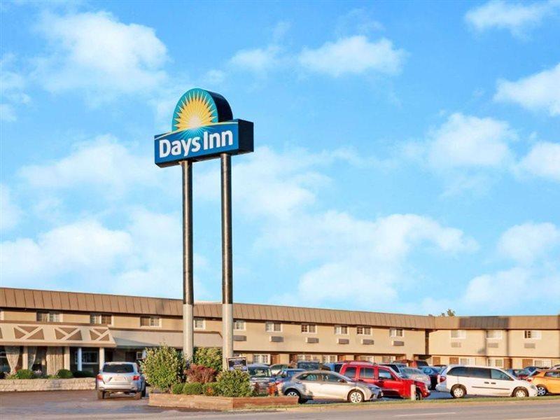 Days Inn By Wyndham Elk Grove Village O'Hare Airport West エクステリア 写真